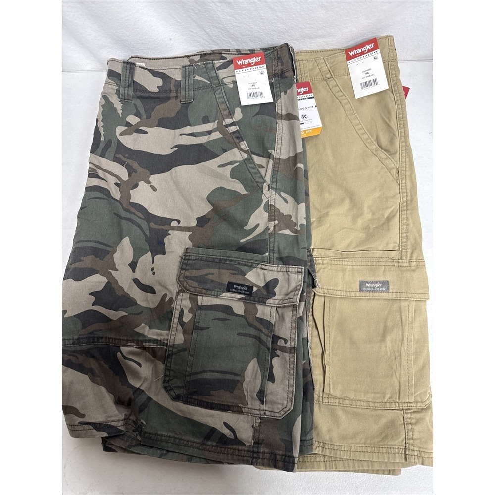 Lot Of 2 Pairs Mens Wrangler Cargo Shorts  Relaxed Fit Camo And Khaki Size 48